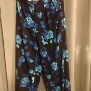 Larry Levine Black and Blue Floral Pants